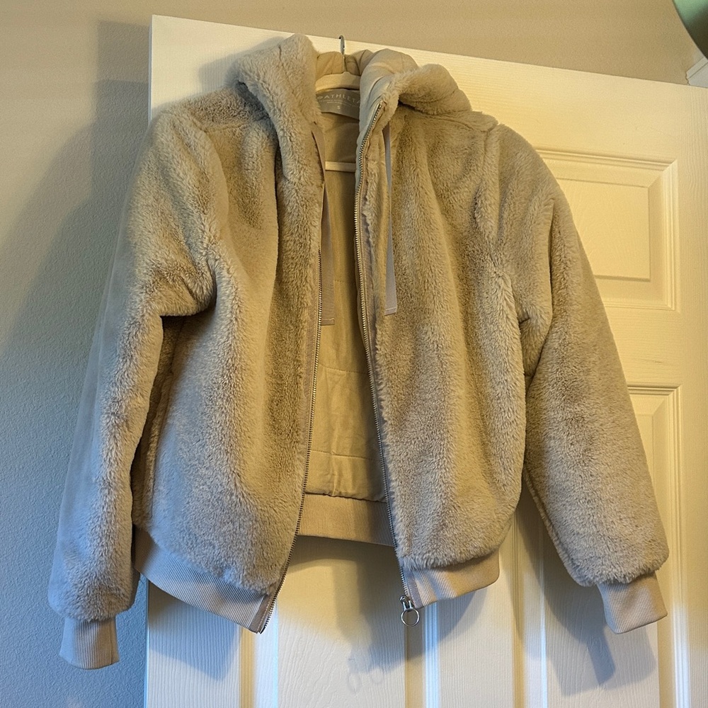 Women’s Plush Hooded Jacket - Cream Faux Fur